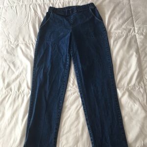Petite Croft & Barrow® Classic Pull-On Jeans